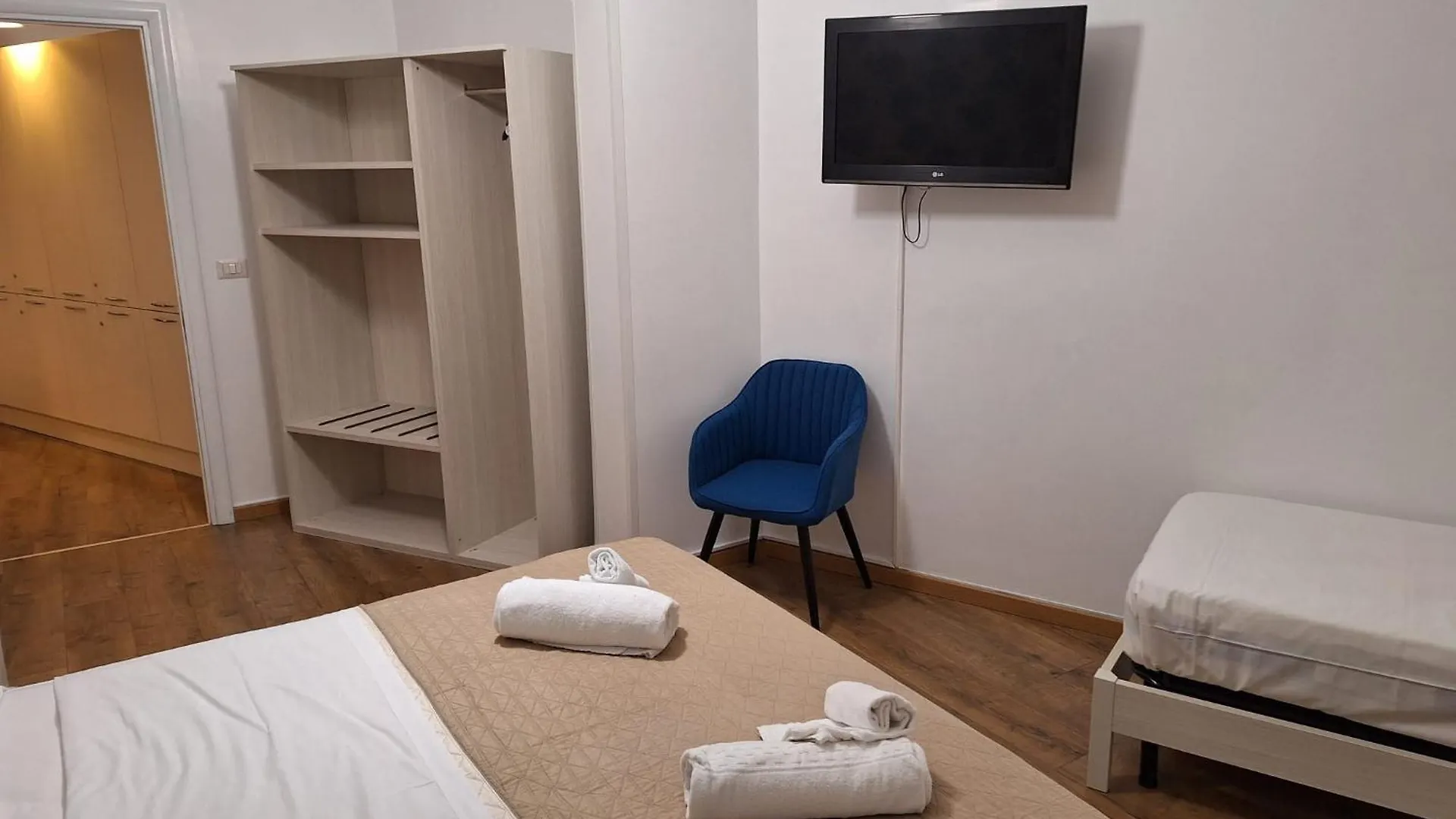 Aparthotel Nasoni Di Roma Italien